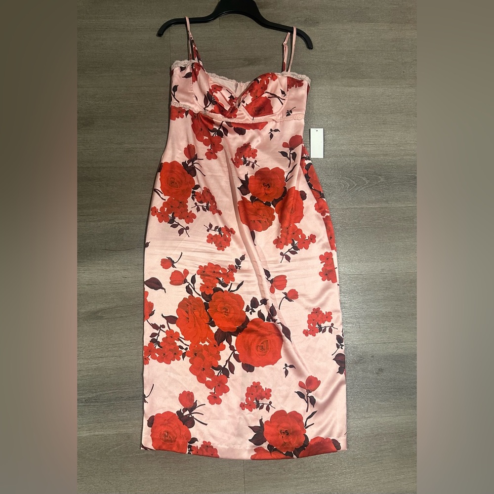 B. Darlin Floral Satin Spaghetti Strap Sweetheart-Neck Fitted Midi Dress